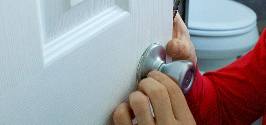 Vintage Door Knob Replacement in Inglewood, CA
